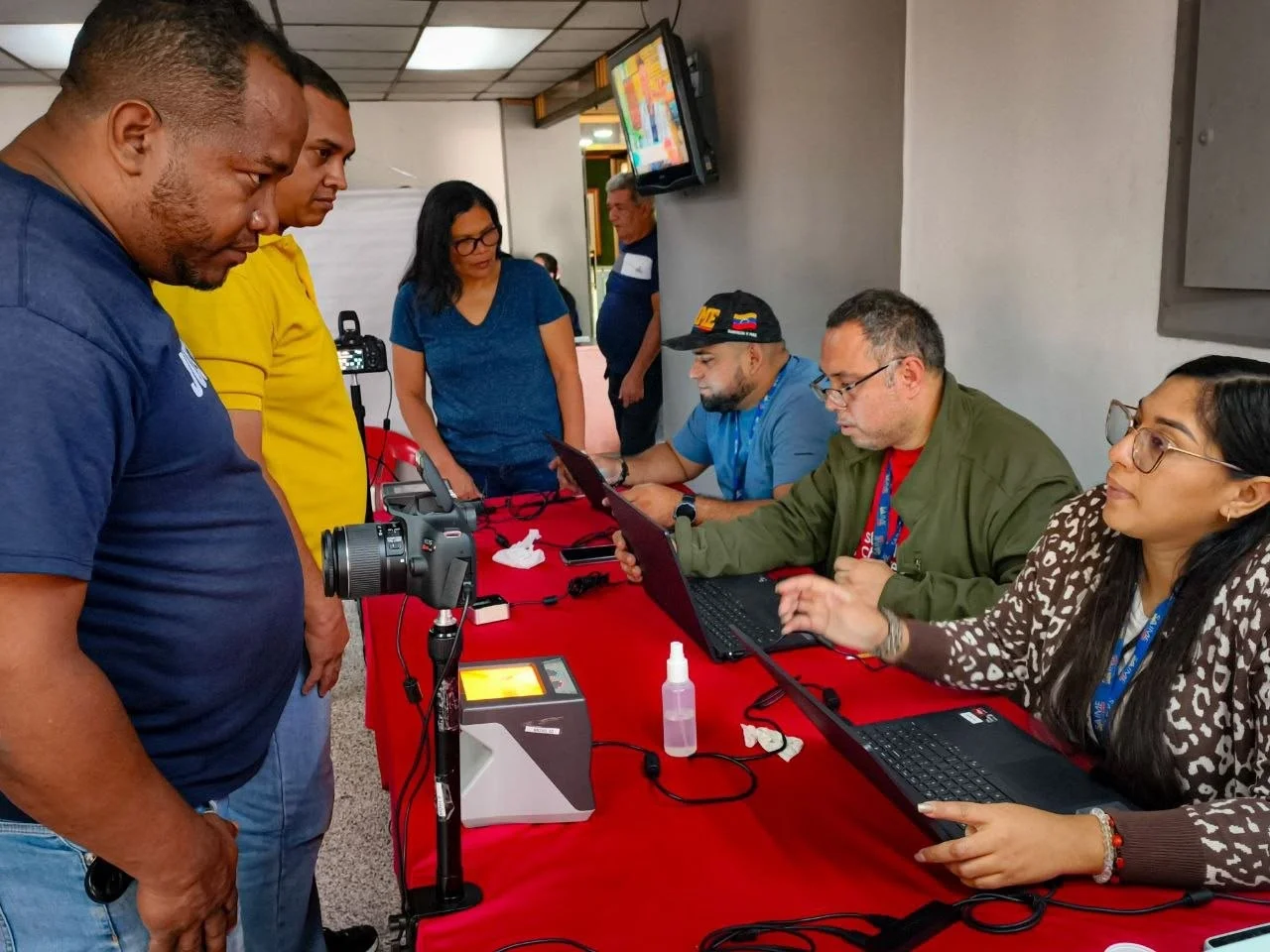 Fundayacucho garantizó jornada de cedulación para sus trabajadores